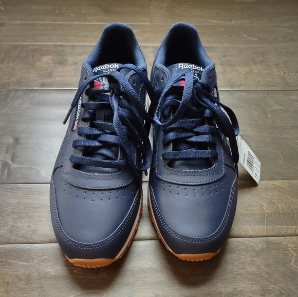 Reebok Classic Leather Sneakers Navy Blue NWOB - Picture 3 of 8